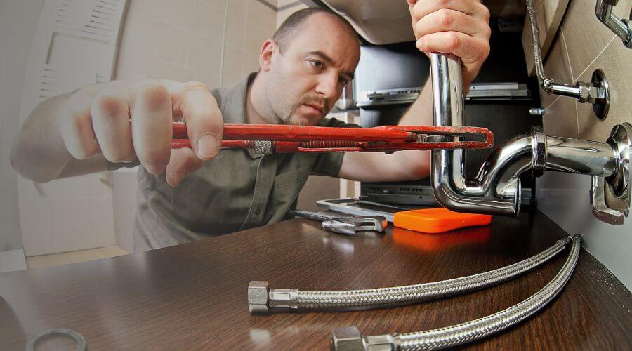 Expert burst pipe repair services in Duncan Falls, OH